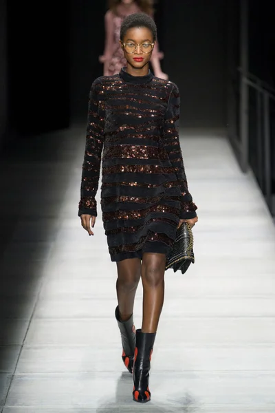 Look 38
